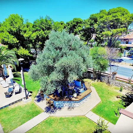 Avenue Butik Otel Alaçatı